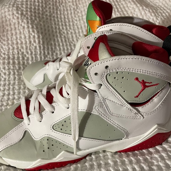 Jordon Retro Sneakers Size 7Y - Picture 4 of 7